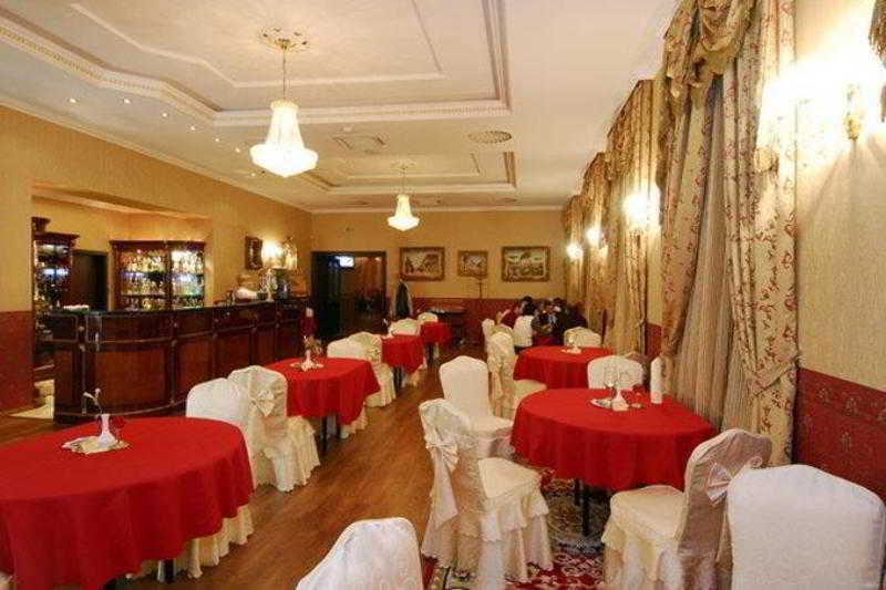Palace Hotel Polom Zilina Restoran foto