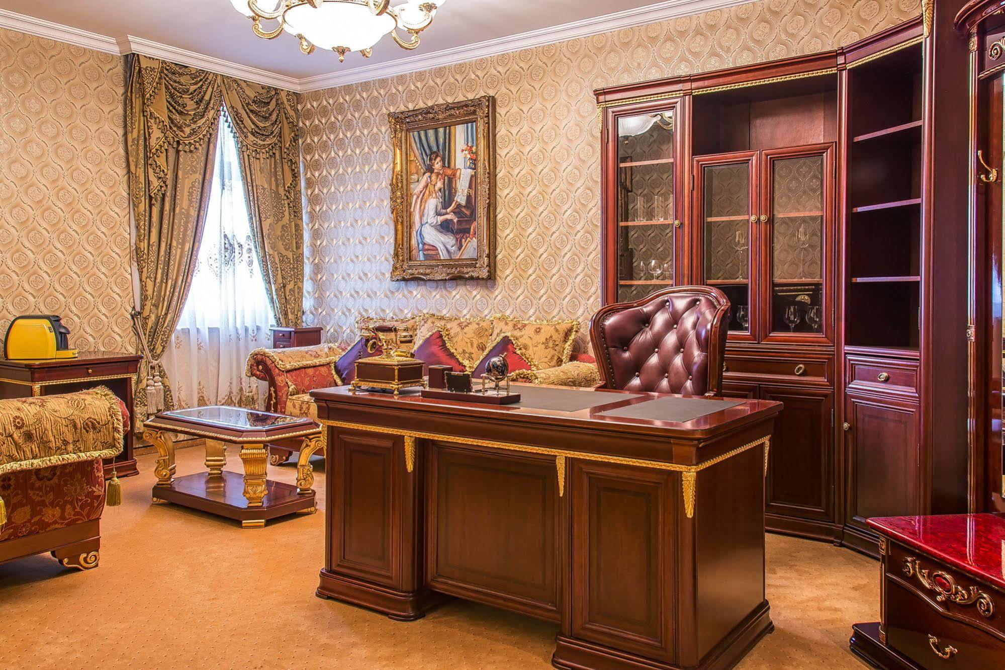 Palace Hotel Polom Zilina Bagian luar foto