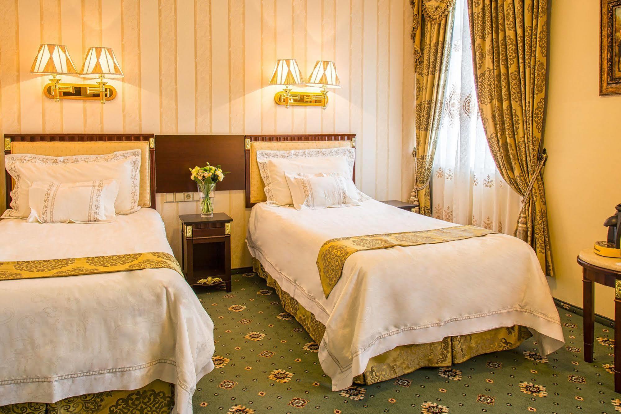 Palace Hotel Polom Zilina Bagian luar foto
