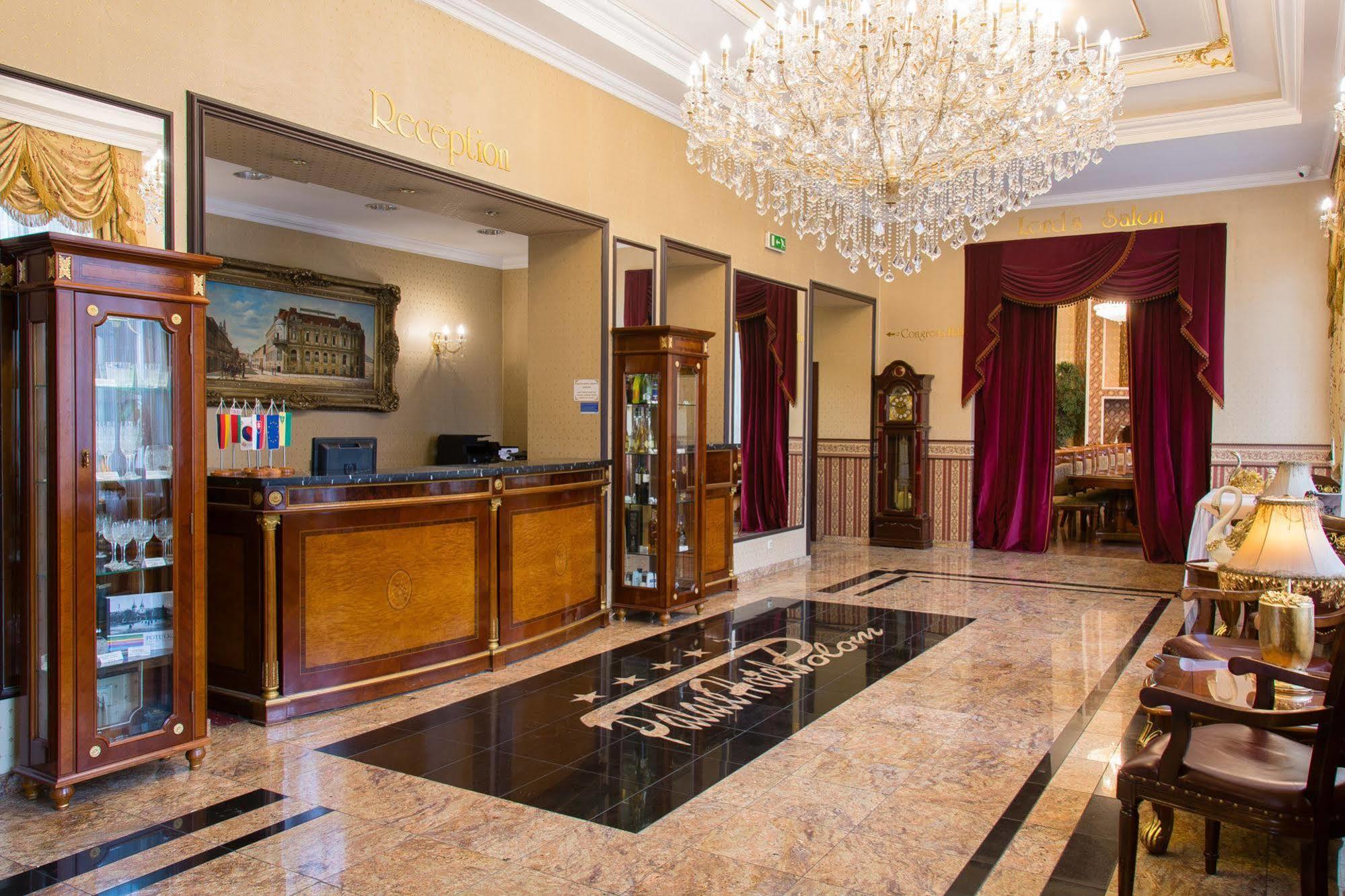 Palace Hotel Polom Zilina Bagian luar foto