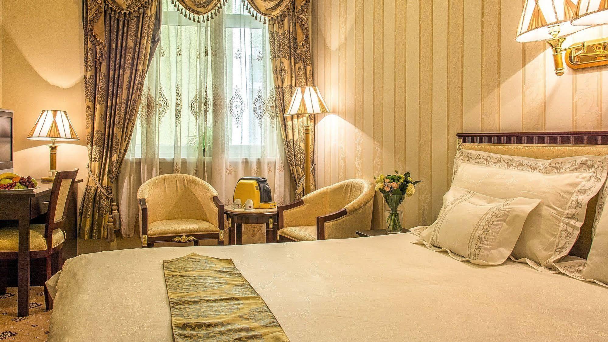 Palace Hotel Polom Zilina Bagian luar foto